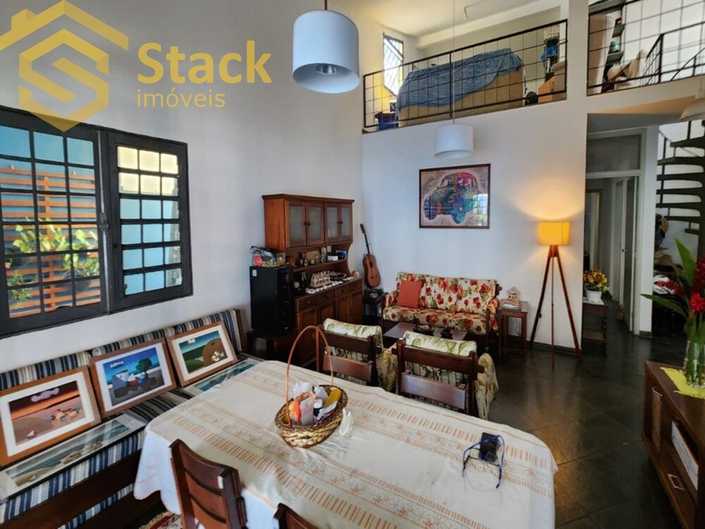 Casa, 3 quartos, 229 m² - Foto 1