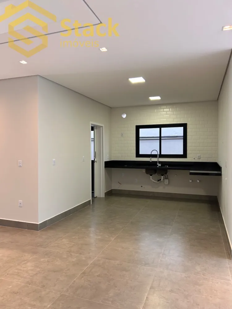 Casa, 3 quartos, 240 m² - Foto 2