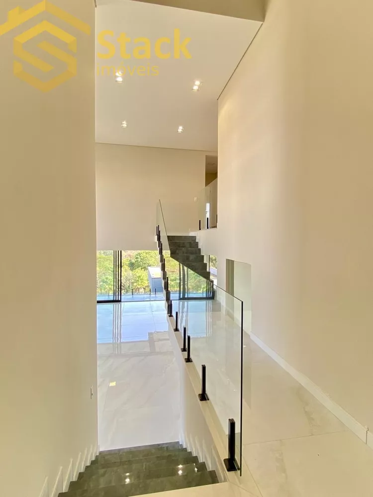 Casa à venda com 3 quartos, 340m² - Foto 9