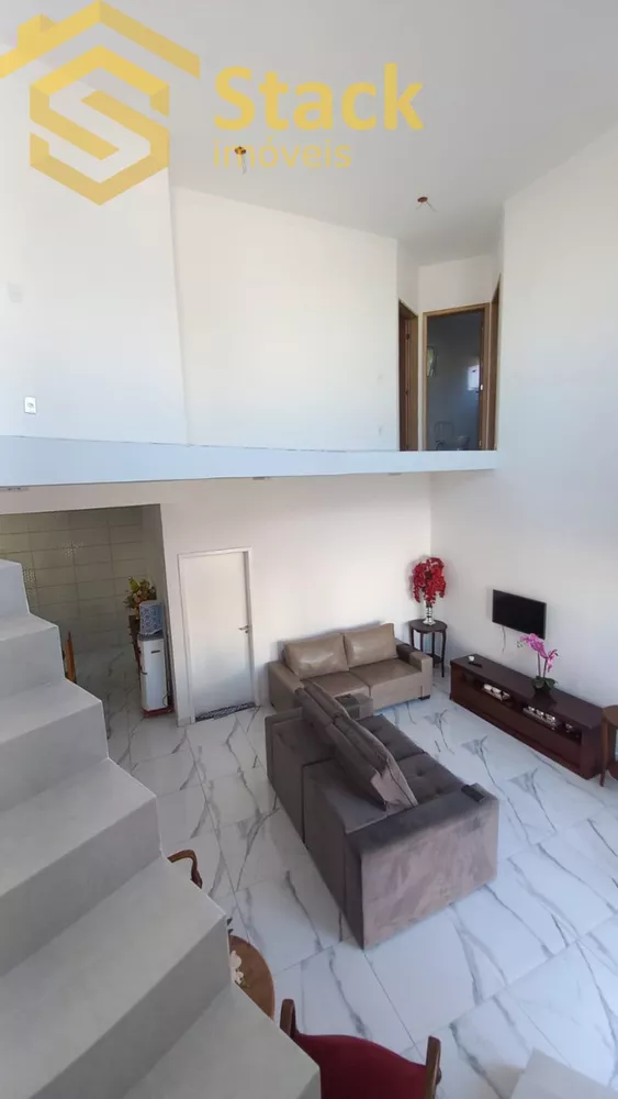 Casa à venda com 3 quartos, 250m² - Foto 2