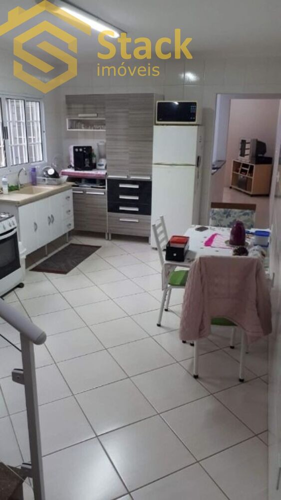 Casa, 3 quartos, 240 m² - Foto 2