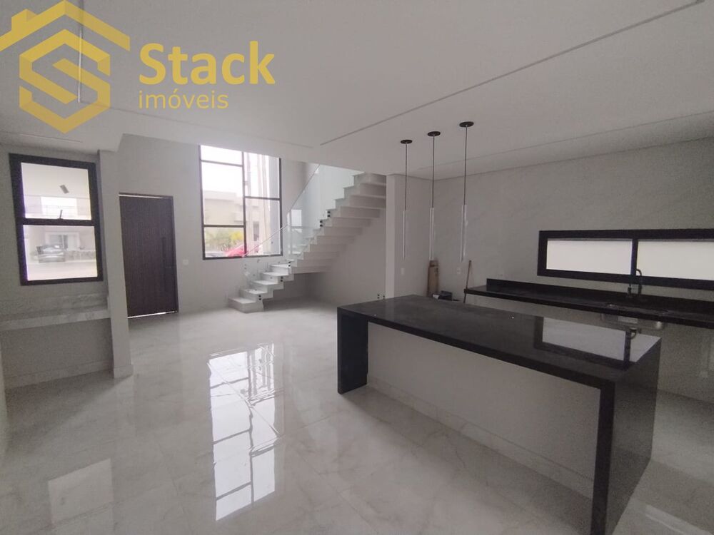Casa à venda com 3 quartos, 189m² - Foto 2