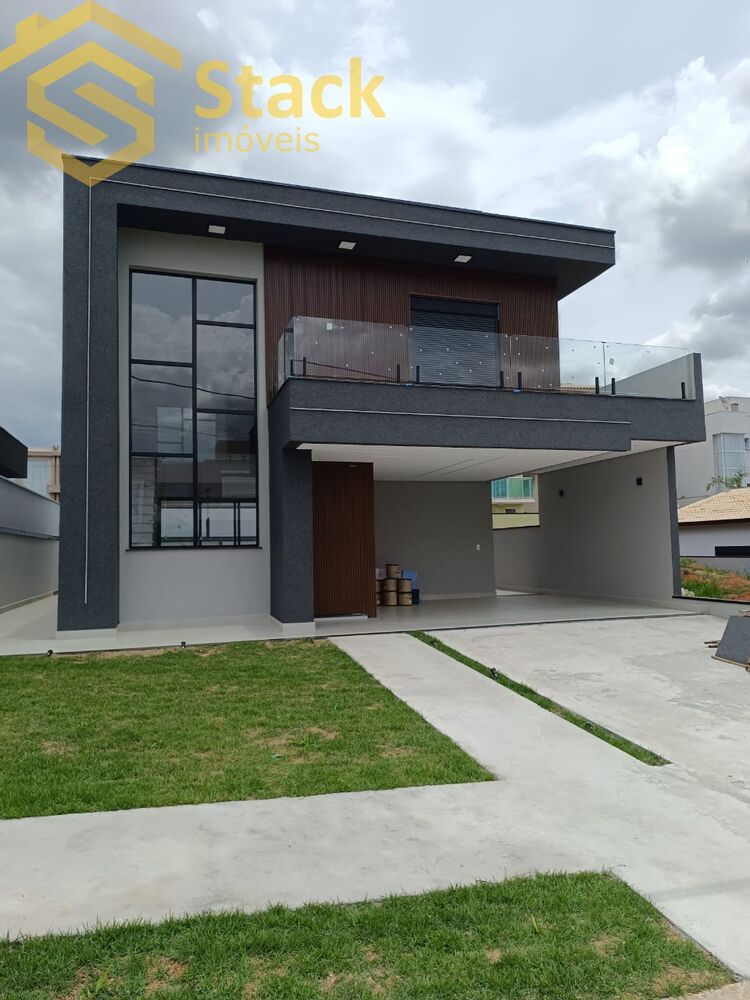 Casa à venda com 3 quartos, 189m² - Foto 1