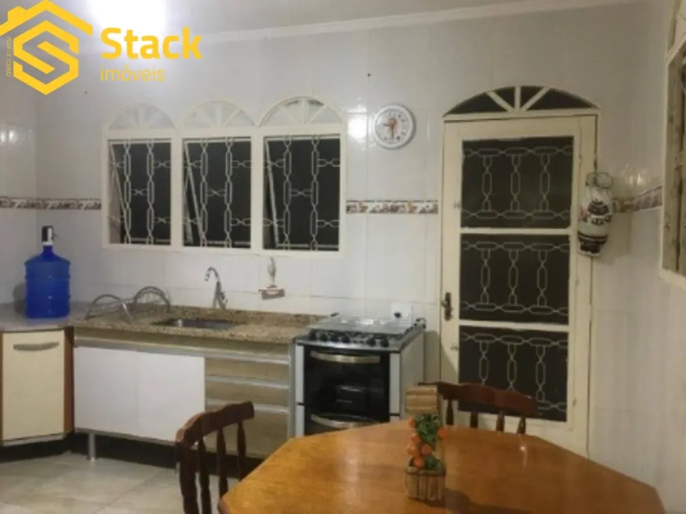 Casa, 2 quartos, 220 m² - Foto 2