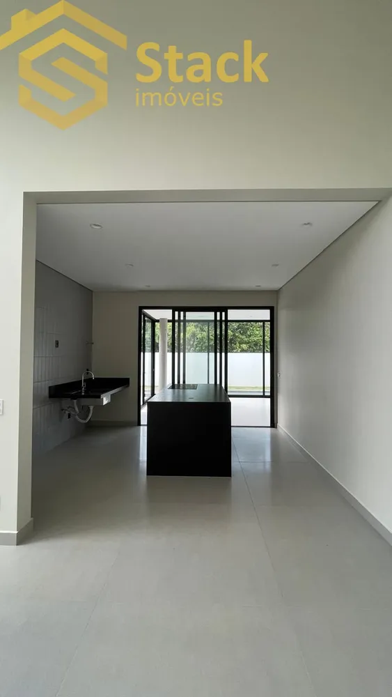 Casa, 3 quartos, 244 m² - Foto 2