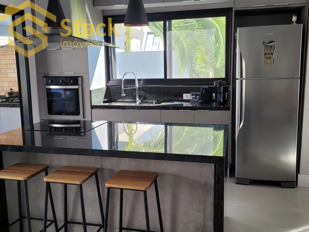 Casa, 3 quartos, 263 m² - Foto 10