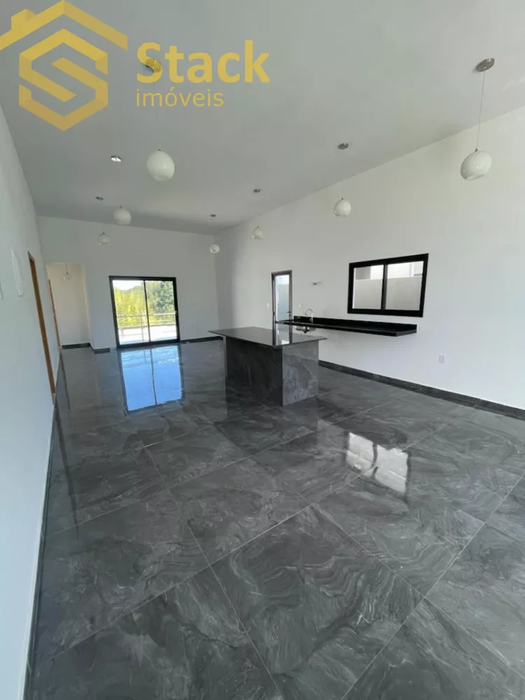 Casa à venda e aluguel com 3 quartos, 168m² - Foto 3