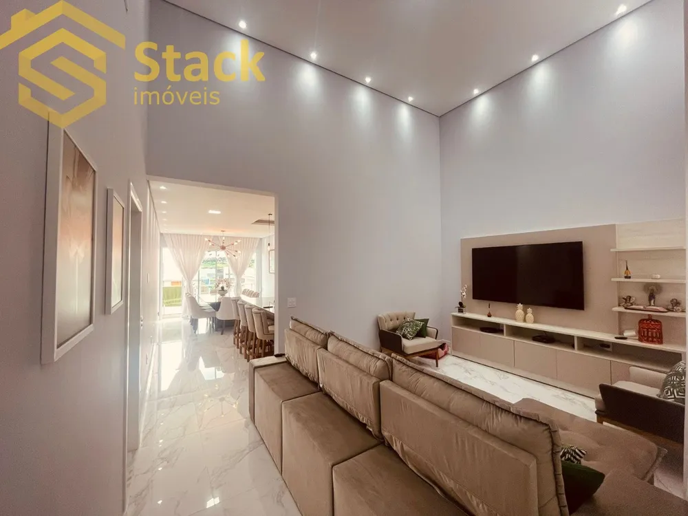 Casa, 3 quartos, 206 m² - Foto 2