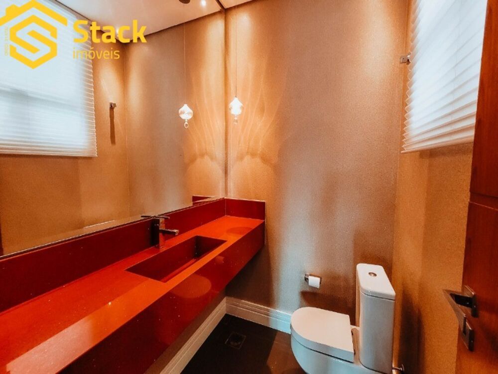 Casa à venda e aluguel com 5 quartos, 610m² - Foto 1