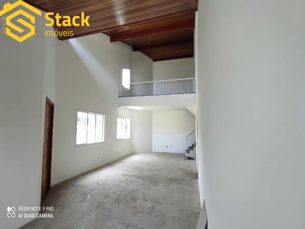 Casa, 4 quartos, 316 m² - Foto 1