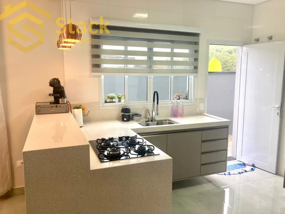 Casa, 3 quartos, 287 m² - Foto 1