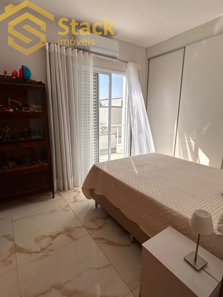 Casa à venda com 4 quartos, 235m² - Foto 26