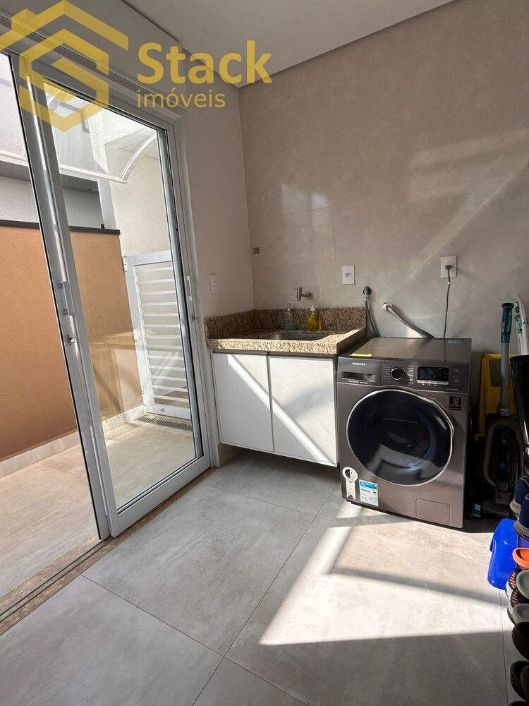 Casa à venda com 4 quartos, 235m² - Foto 11