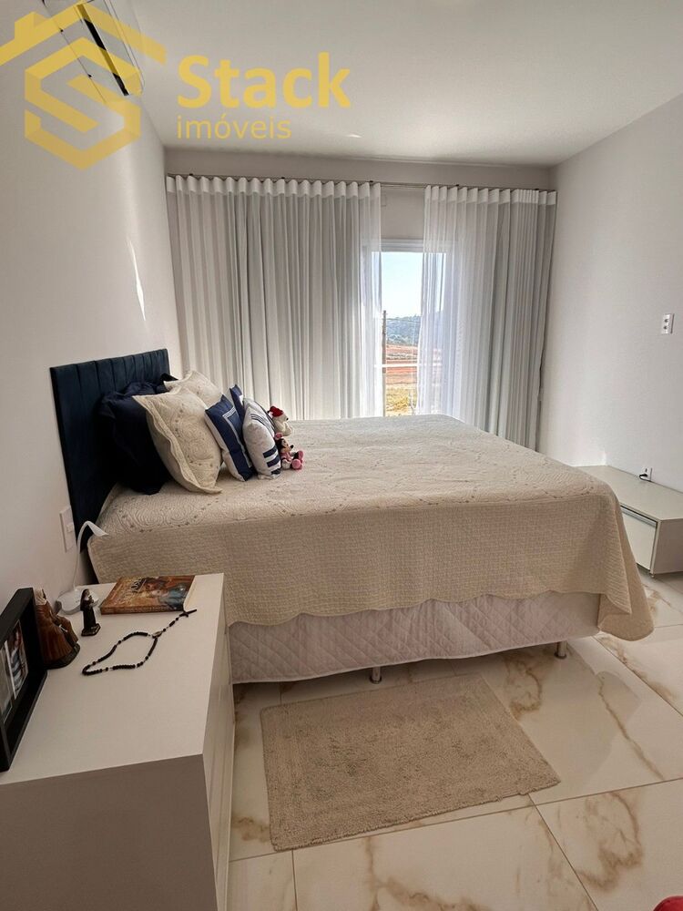 Casa à venda com 4 quartos, 235m² - Foto 33