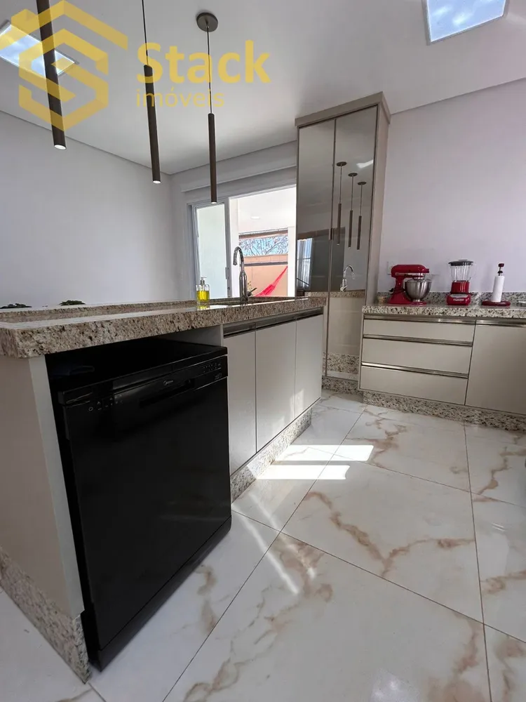 Casa, 4 quartos, 235 m² - Foto 14