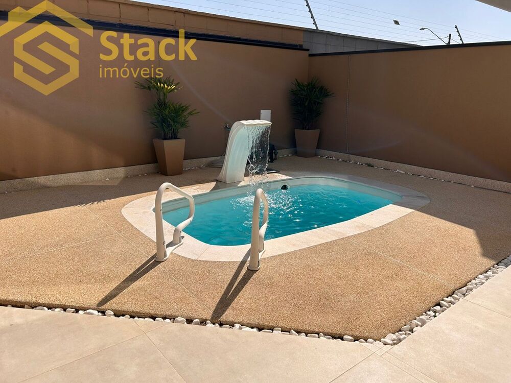 Casa à venda com 4 quartos, 235m² - Foto 14
