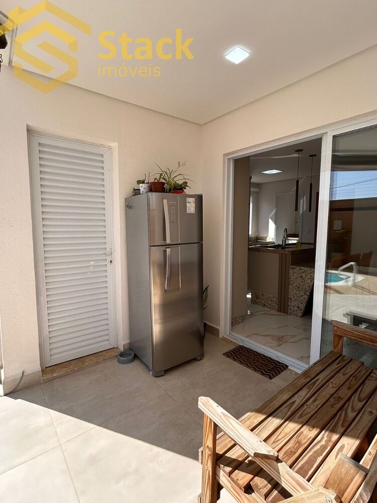 Casa à venda com 4 quartos, 235m² - Foto 15