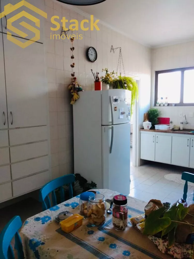 Apartamento à venda com 3 quartos, 157m² - Foto 7