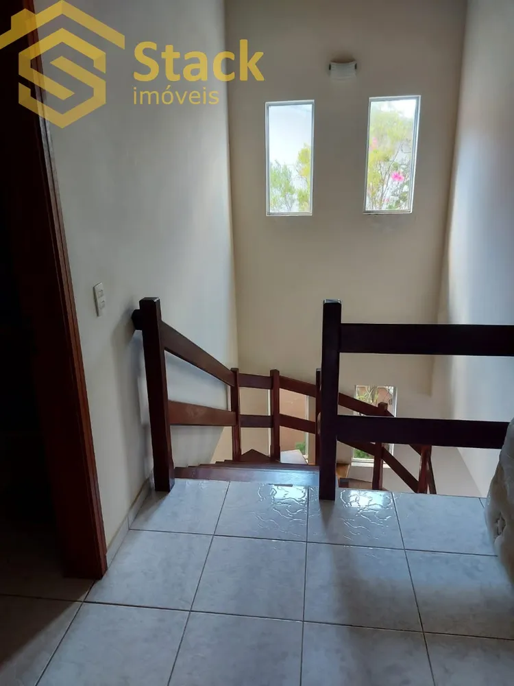 Casa, 3 quartos, 226 m² - Foto 2