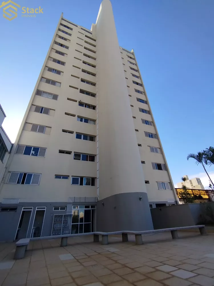 Apartamento à venda com 3 quartos, 242m² - Foto 4