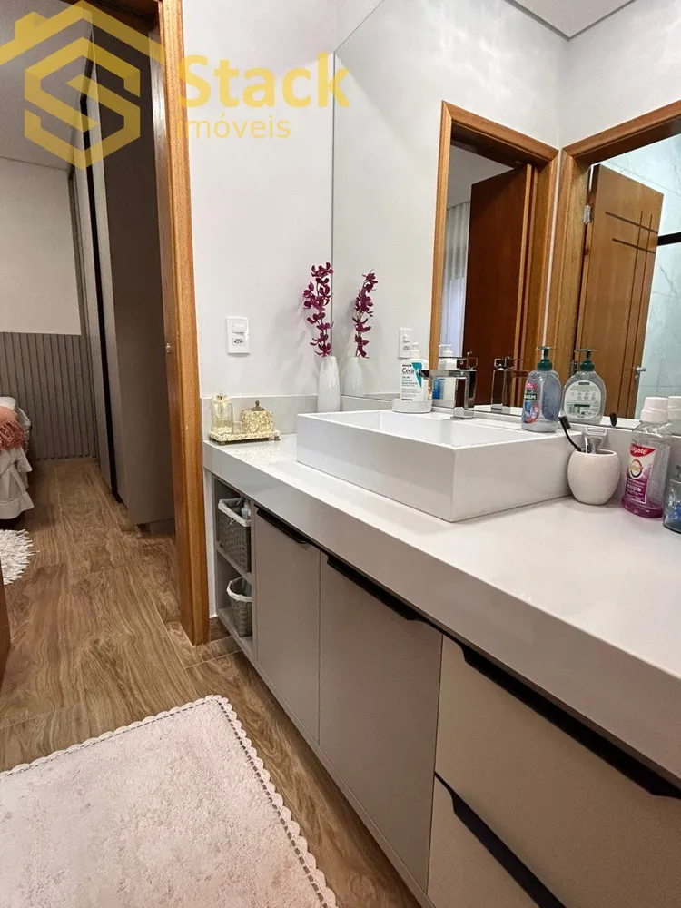Casa, 3 quartos, 200 m² - Foto 1
