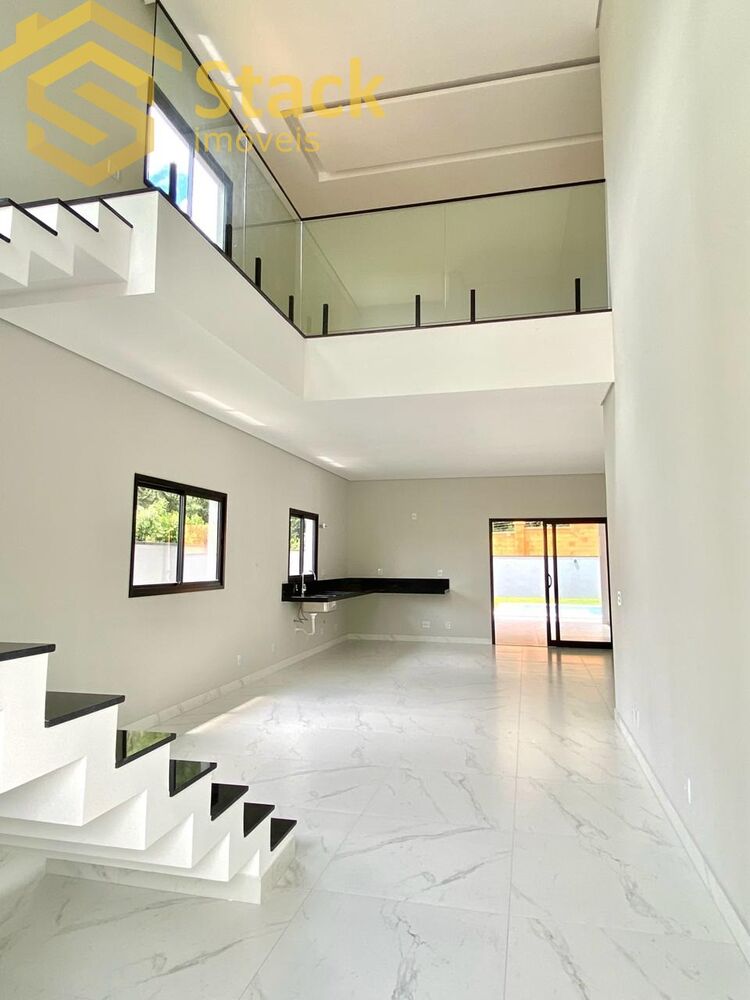 Casa, 3 quartos, 301 m² - Foto 2