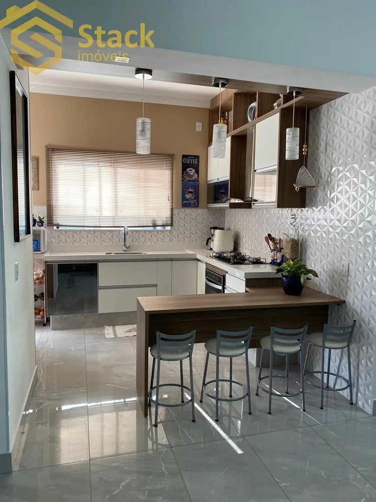 Casa, 3 quartos, 230 m² - Foto 11