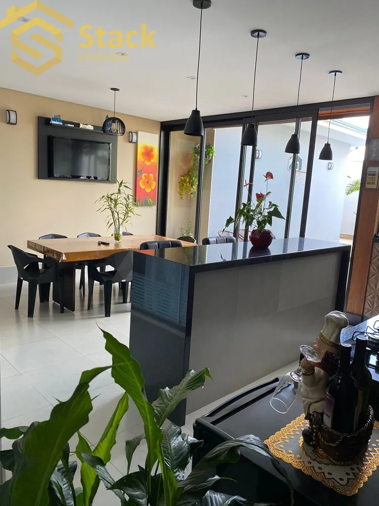 Casa, 3 quartos, 230 m² - Foto 9