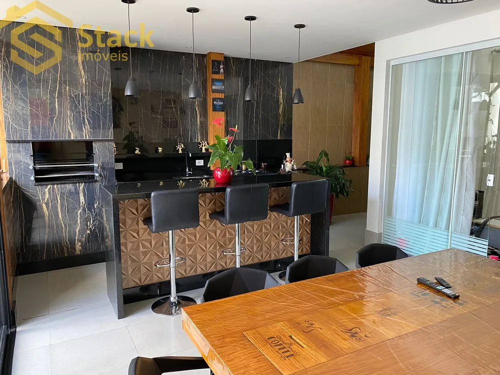 Casa, 3 quartos, 230 m² - Foto 7