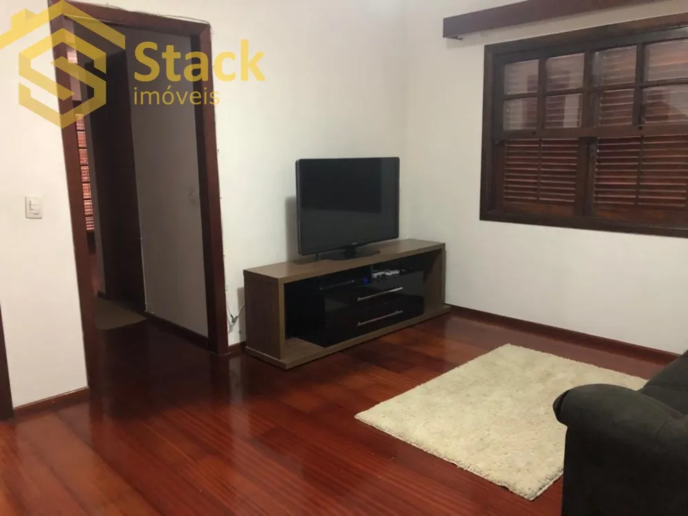 Casa, 3 quartos, 218 m² - Foto 1