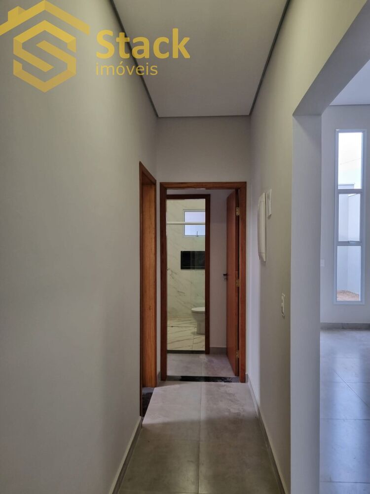 Casa à venda com 3 quartos, 253m² - Foto 2