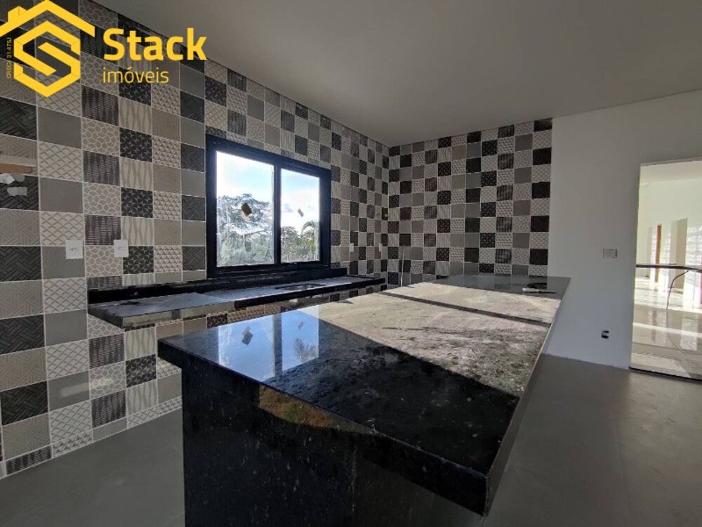 Casa à venda com 4 quartos, 450m² - Foto 4