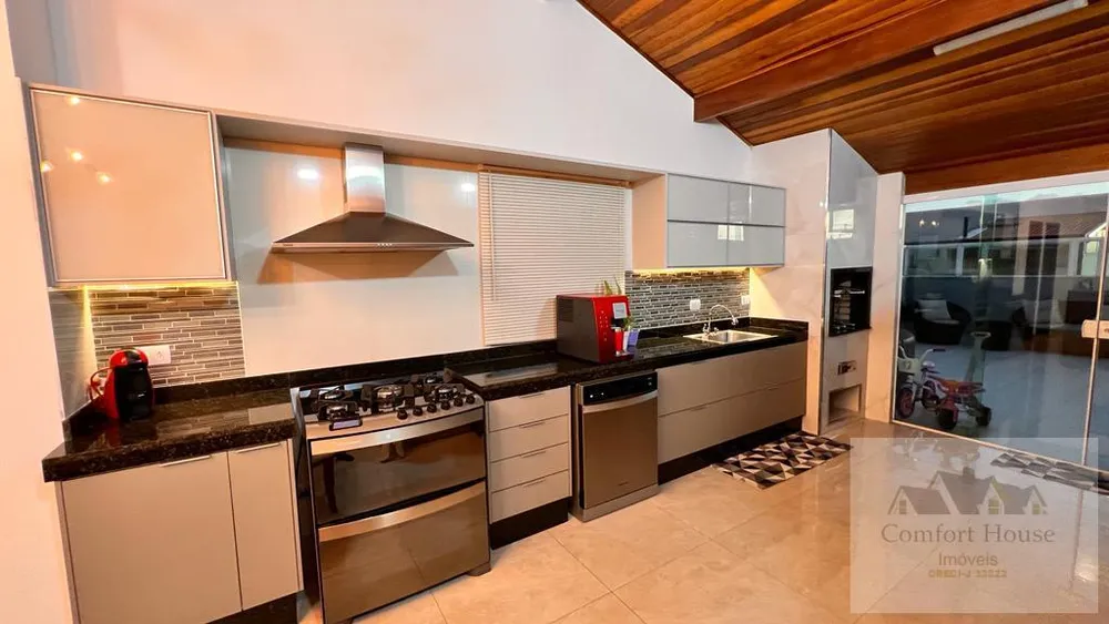 Cobertura, 3 quartos, 180 m² - Foto 1