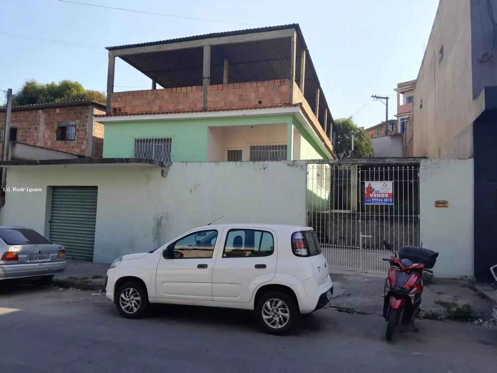 Casa à venda com 3 quartos, 280m² - Foto 1