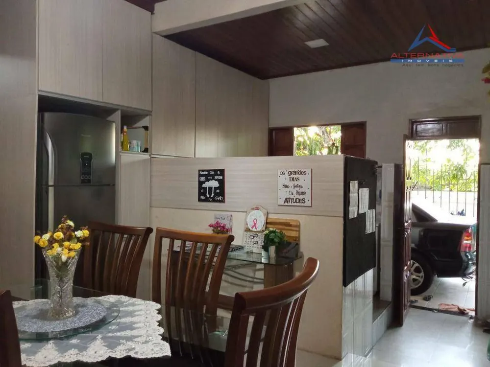 Casa, 4 quartos, 259 m² - Foto 1