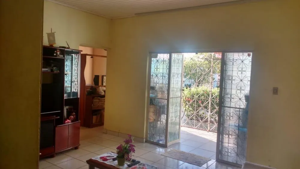 Casa, 3 quartos, 230 m² - Foto 2