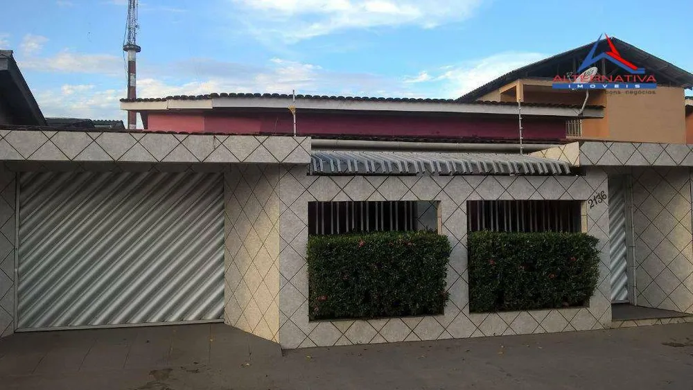 Casa, 3 quartos, 250 m² - Foto 1