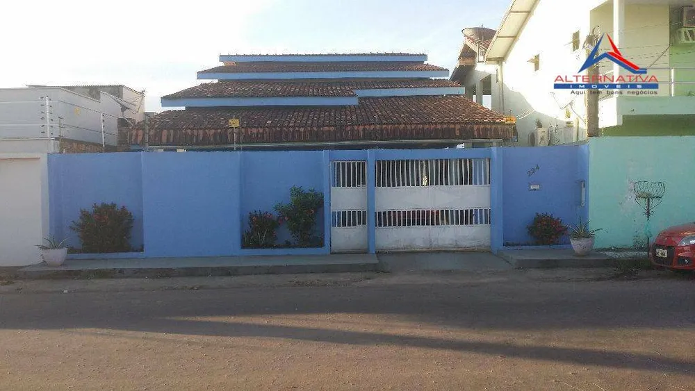 Casa, 4 quartos, 256 m² - Foto 1