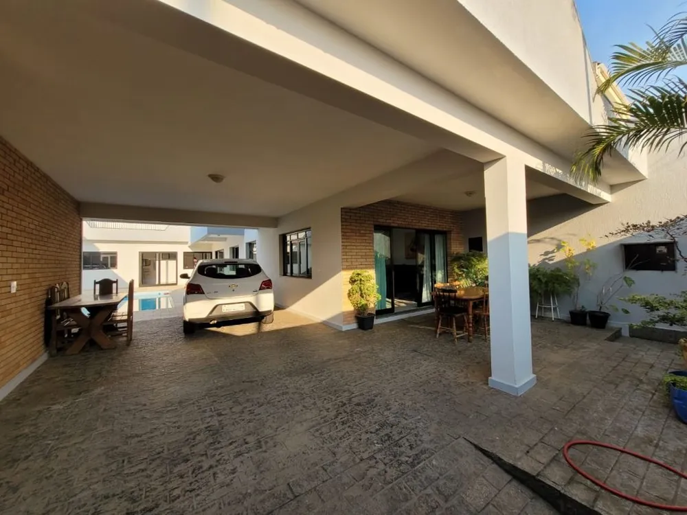 Casa, 4 quartos, 330 m² - Foto 1