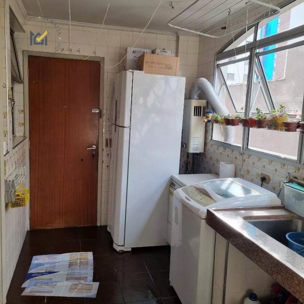 Apartamento à venda com 3 quartos, 161m² - Foto 7