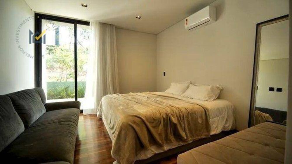 Casa de Condomínio à venda e aluguel com 5 quartos, 557m² - Foto 3