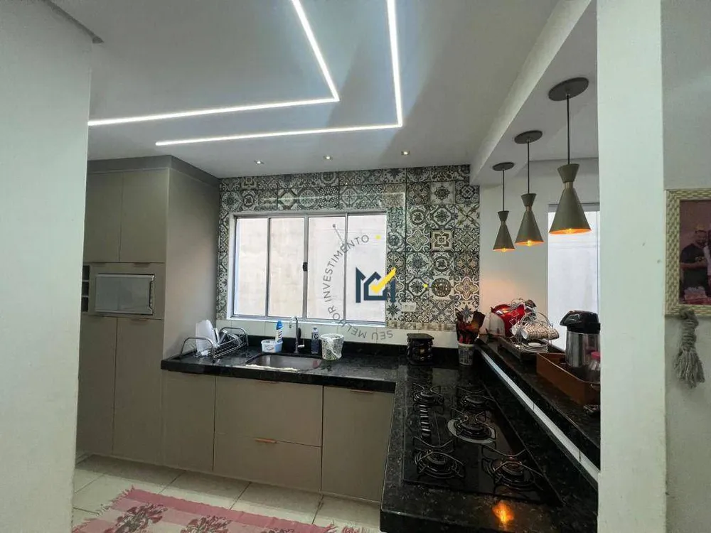 Casa, 4 quartos, 190 m² - Foto 2