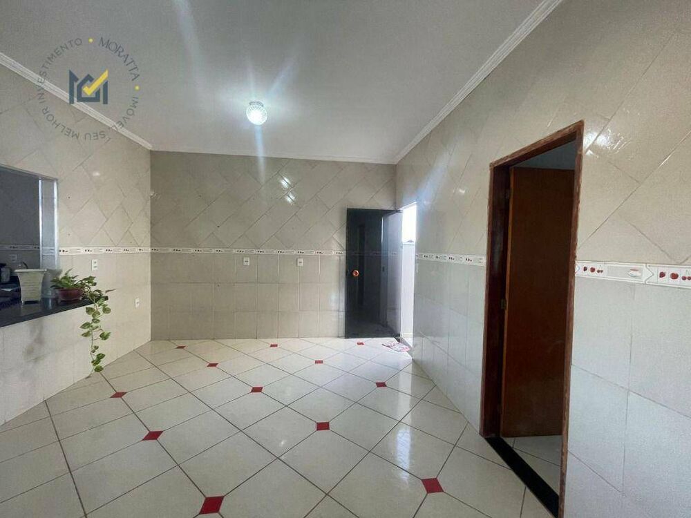 Casa à venda com 3 quartos, 320m² - Foto 4