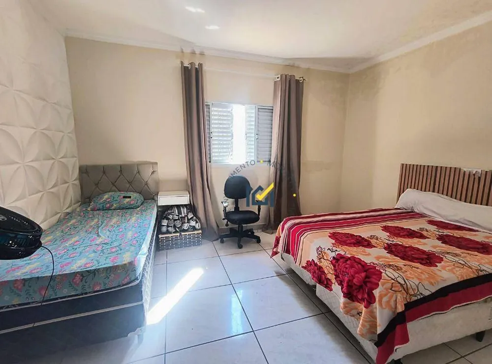 Casa, 3 quartos, 132 m² - Foto 2