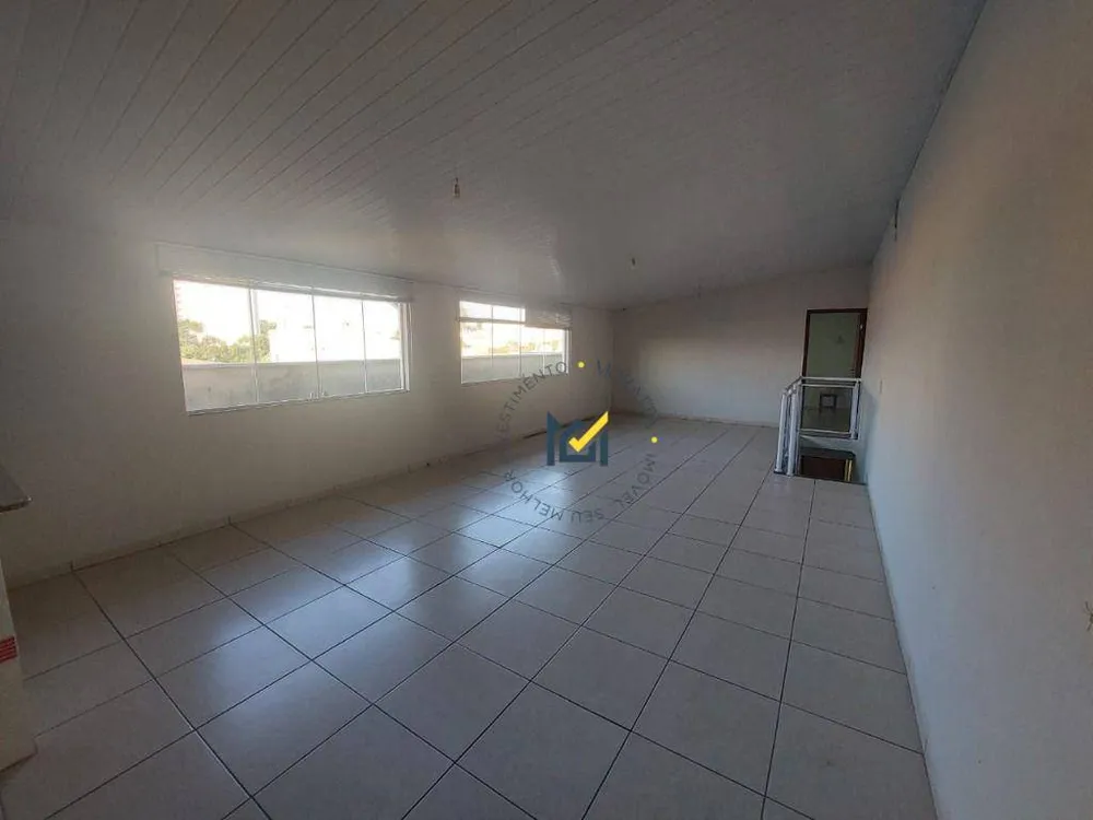 Casa, 3 quartos, 212 m² - Foto 2