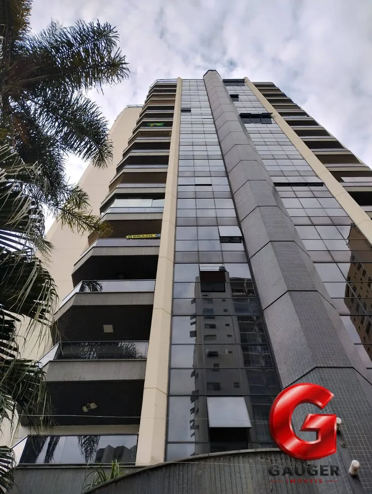 Apartamento, 3 quartos, 120 m² - Foto 1