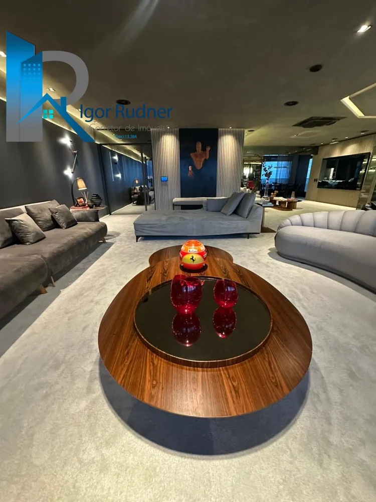 Apartamento, 3 quartos, 305 m² - Foto 1