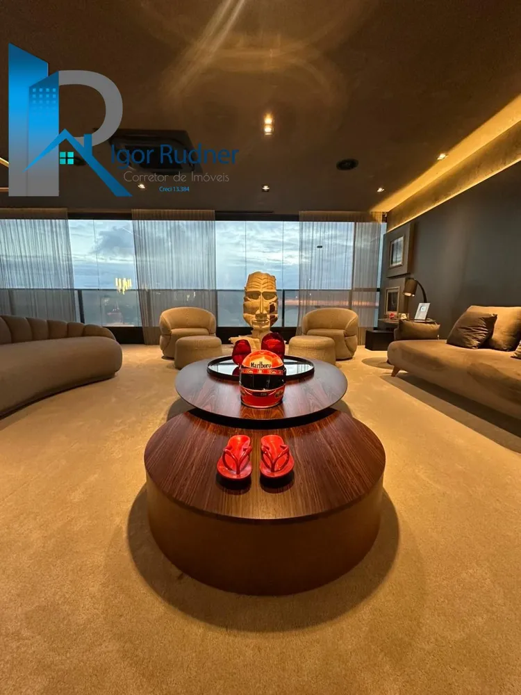 Apartamento, 3 quartos, 305 m² - Foto 2