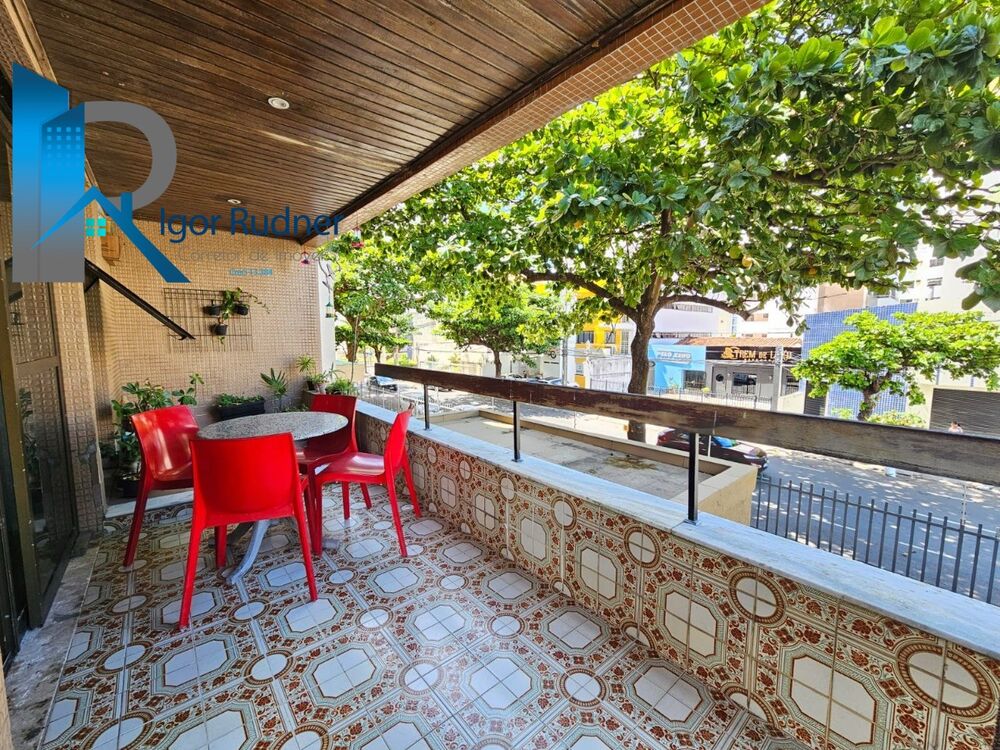 Apartamento à venda com 4 quartos, 243m² - Foto 2