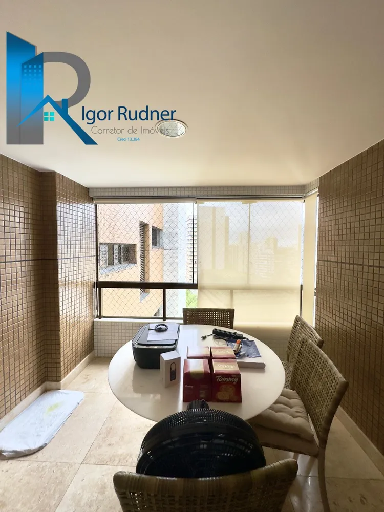 Apartamento, 3 quartos, 245 m² - Foto 2